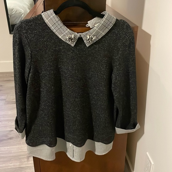 Soft stylish, Fooler with jewelled neckline & Gingham print . - Picture 2 of 8